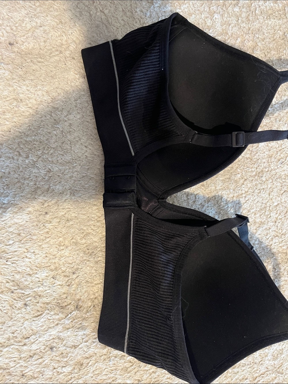 Hanes Black Ribbed Wireless Comfort Bra - Picture 3 of 4